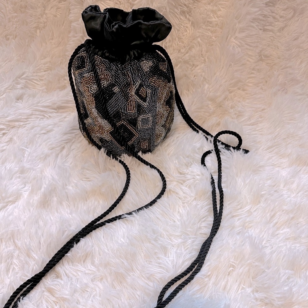 Vintage-Retro Frankie and Baby Black bead Women's Bag - Picture 2 of 8